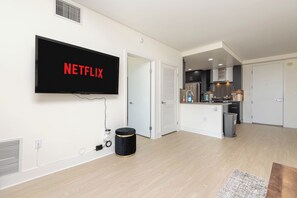 Apartment, 1 Bedroom, Kitchenette, Mountain View | Interior