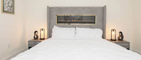 Luxury Apartment, 1 Bedroom, Private Pool, Mountain View | Memory foam beds, desk, laptop workspace, blackout drapes