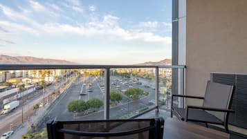 Luxe appartement, 1 slaapkamer, privézwembad, uitzicht op bergen | Terrein van de accommodatie