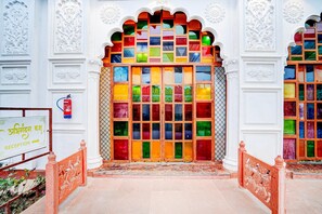 House | Reception - Palette Hotel and Resort (Pindra)