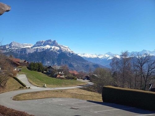 Appartement avec vue Mont-Blanc, terrasse et garage