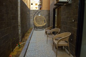 Terrace/patio - Luxury condotel near the Pyramids (الجيزه)