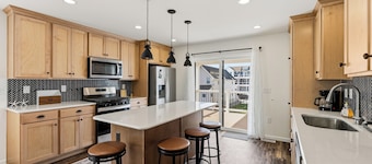 NEW HUGE TOWNHOUSE NEAR INLET BEACH NW NIGHTLIFE RESTAURANTS SEAWALL!
