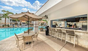 Bar (on property) - Coachella Ready! Sleeps 6 • Pool + Spa • 10 Min to Shuttle (Palm Springs)