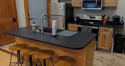 2-Bedroom Condo in Gilford, NH come and stay at Winni Peaks and Piers Escape