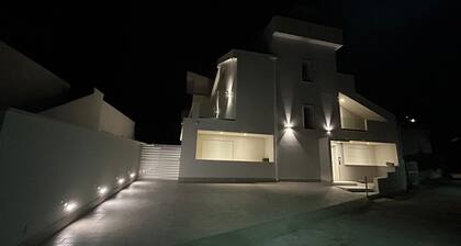 Biancalisa - Elegant & Modern Beachfront Villa