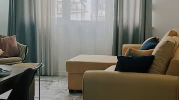 Apartment, Balkon | Wohnbereich