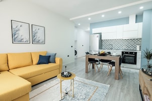 Comfort Apartment, 1 Bedroom, Balcony, City View | Living area