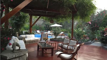 House | Terrace/patio