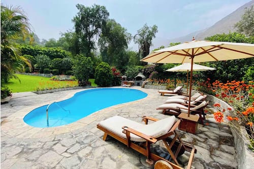 House | Pool