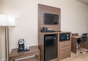 Interior - 2 Queen Bed Room- Handicap (Pollock Pines)