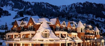 Aspen Mountain Residences - Ski-in/Ski-Out - 1BR Luxury - Mar 20-27, 2027