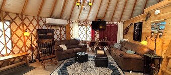 Cozy Moonship Yurt in the woods