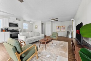 Living area - 11th Ave unit B (Columbus)