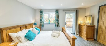 Cosy countryside lodge in quiet surroundings - Pass the Keys