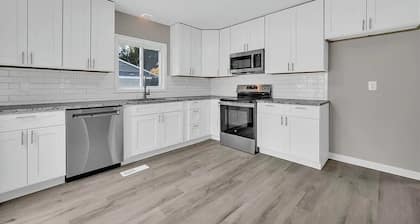 3-bedroom house in brilliant Painesville with AC and fitness room