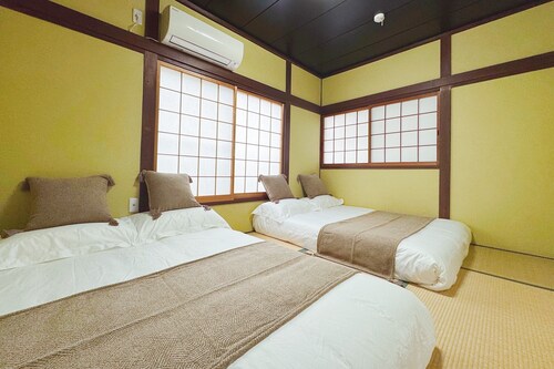 4 minutes walk from Tenga Chaya Station|close to Ranba Shinsei Bridge|straight to Umeda Kanzai Airport|2 rooms|Small building with 52 square meters of floor space|Friends Inn 101