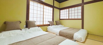 4 minutes walk from Tenga Chaya Station|close to Ranba Shinsei Bridge|straight to Umeda Kanzai Airport|2 rooms|Small building with 52 square meters of floor space|Friends Inn 101
