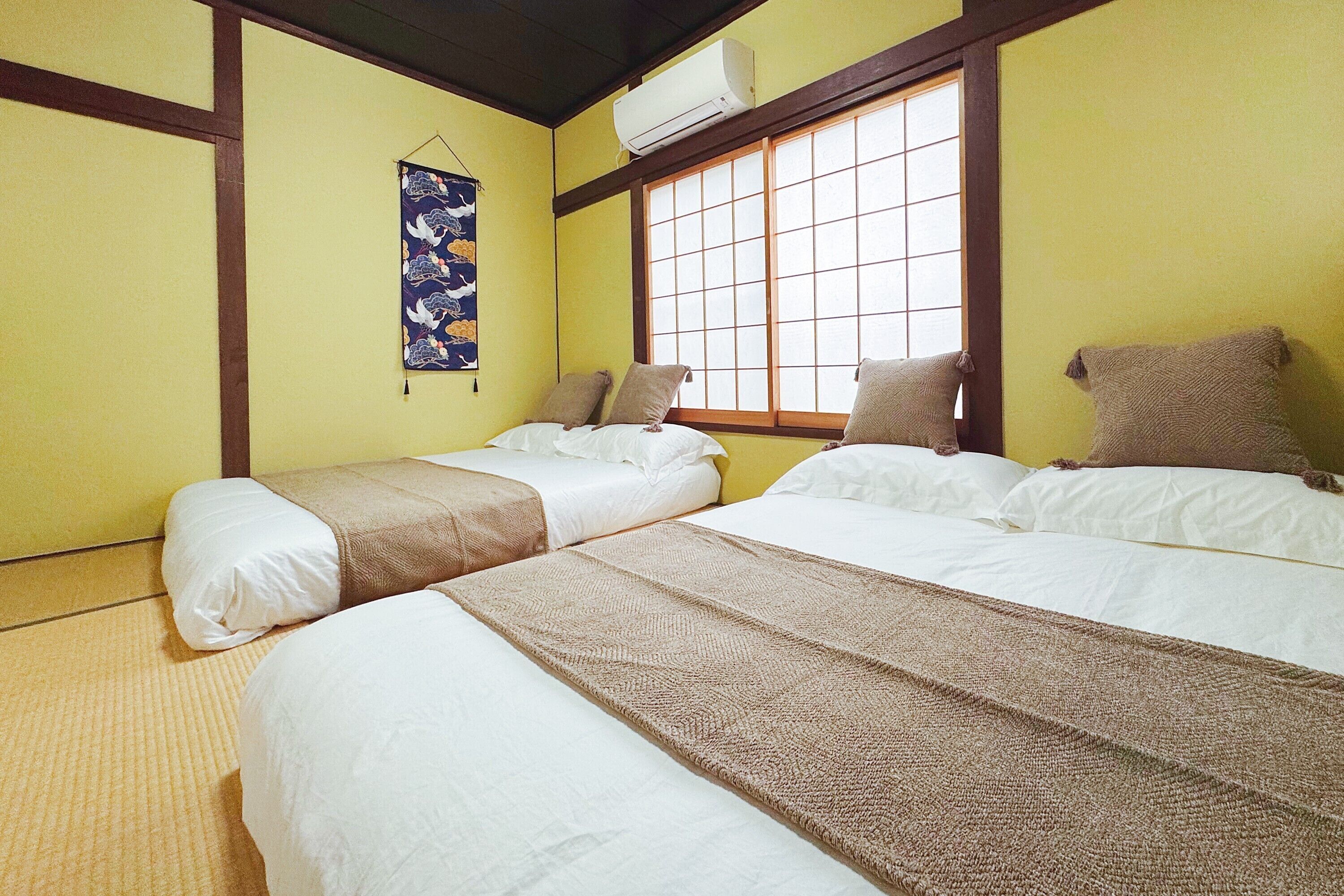 2 bedrooms, desk, free WiFi, bed sheets