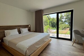 In-room safe, desk, iron/ironing board, free WiFi
