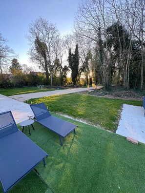 Property grounds - LA FORET D'ARC : Burgundy villa with swimming pool & private forest - 10 min Dijon (Arc-sur-Tille)