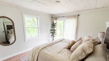 WiFi, bed sheets