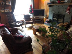 Living area - Chalet Du Nord (Saint-Adolphe-d'Howard)
