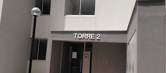 Beautiful brand new apartment, located in the Lomas de la Alameda residential area.