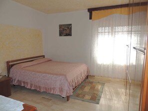 2 bedrooms, bed sheets - Vacation apartment in Santa Maria Navarrese, beautiful view (Santa Maria Navarrese)