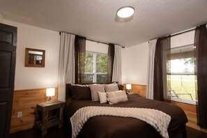 Room - Gorgeous 5-bedroom 7 beds house with AC in Sevierville views of the smokies (Sevierville)