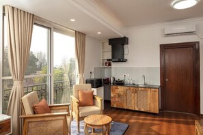 ジュニア スイート バルコニー シティビュー | 内装