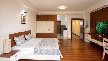 Junior Suite, Balcony, City View