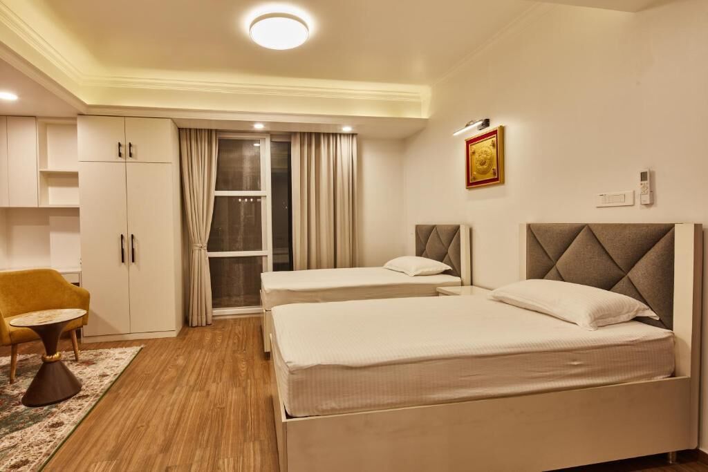 Comfort-værelse med 2 enkeltsenge - balkon - byudsigt