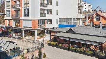 Comfort Twin kamer, balkon, uitzicht op stad | Exterieur