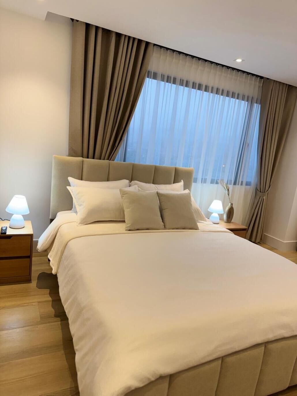 3 habitaciones, tabla de planchar con plancha y wifi gratis 