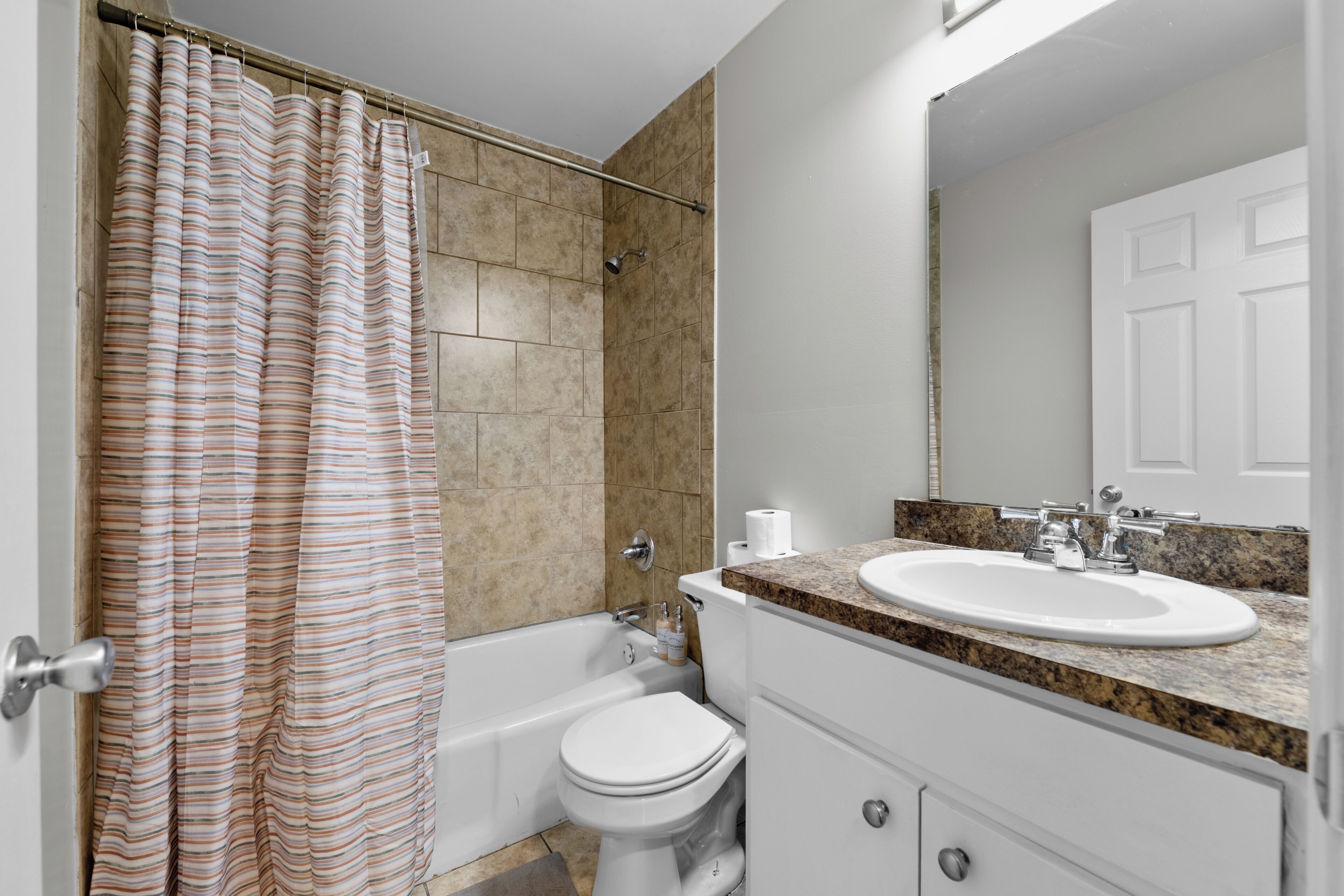 Apartment, 2 Bedrooms, Non Smoking | Bathroom