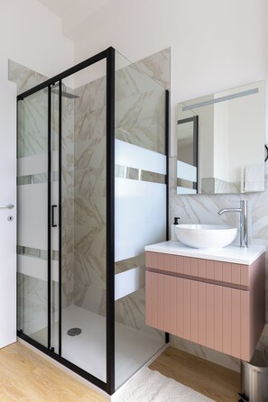 Bathroom - Vrbo Property (Roma)