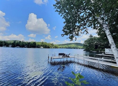 Newly Listed 4-bedroom Lakefront house minutes from Mount Sunapee