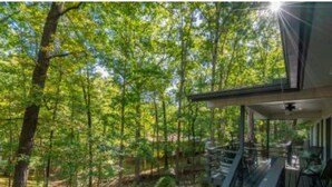 Terrace/patio - Village vacation nearDesoto lake and community events, deck, pool in 2 miles. (Hot Springs)