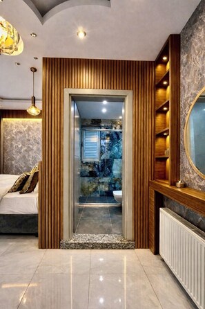 Chambre Standard, vue sur le jardin | Salle de bain | Pantoufles