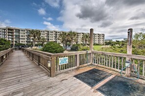Property grounds - Sands Villa Resort Oceanfront Condo (Atlantic Beach)