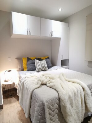 1 Schlafzimmer, Bügeleisen/Bügelbrett, kostenloses WLAN, Bettwäsche