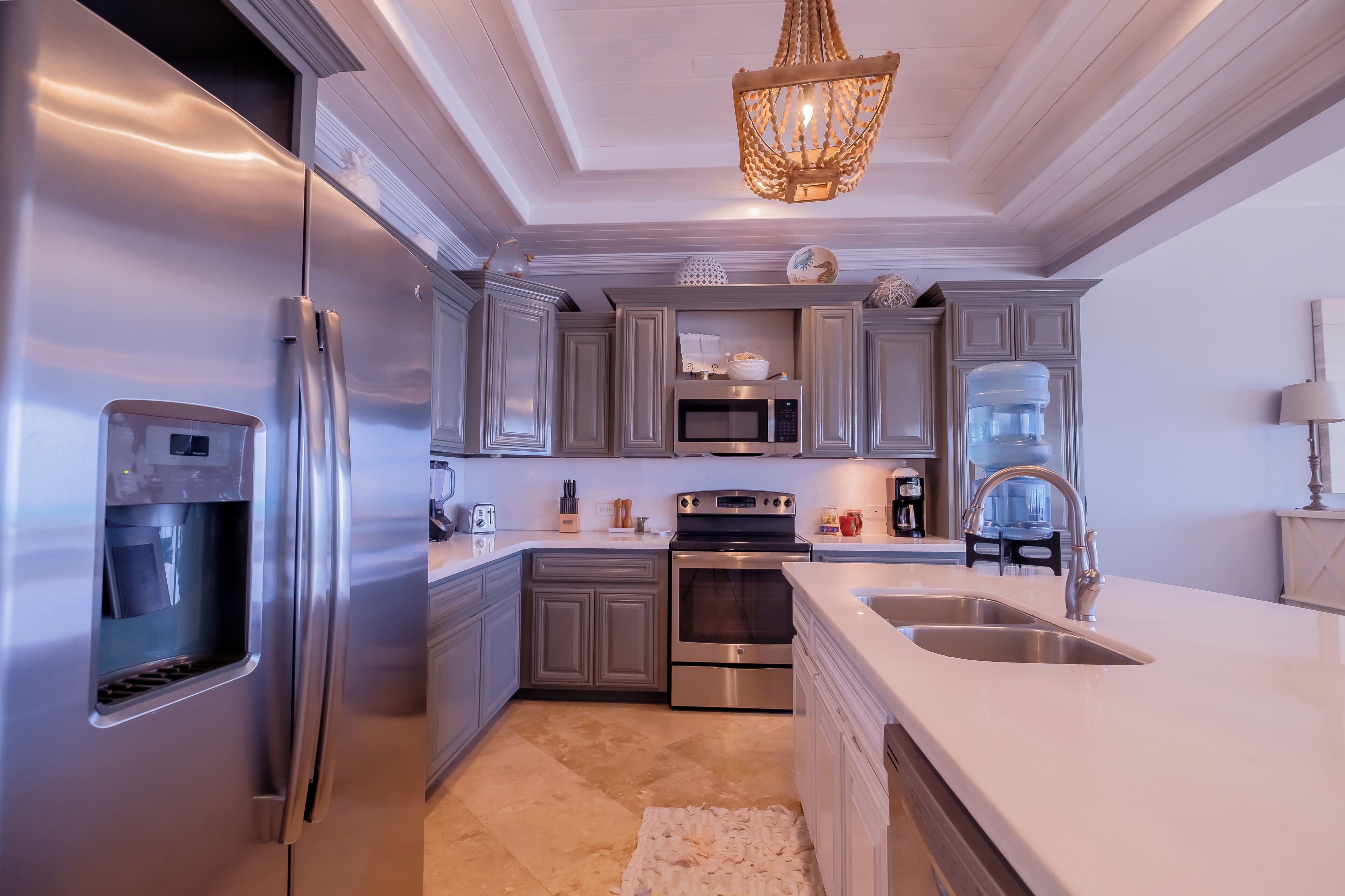 2B - Deluxe Condo, Balcony, Beach View | Private kitchen