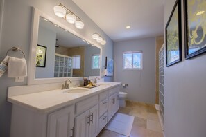 Leilighet – deluxe, balkong, strandutsikt | Bad