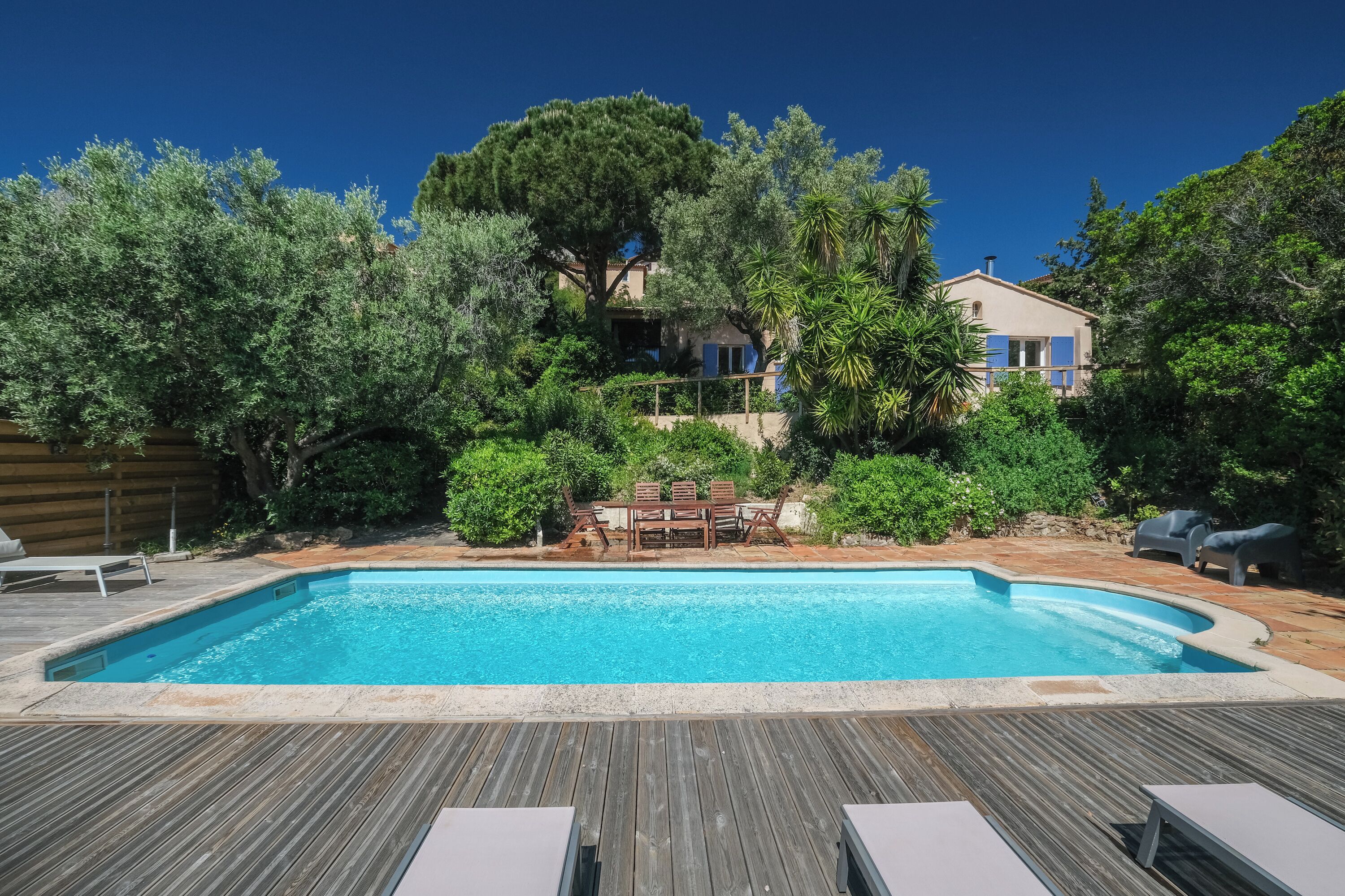 Piscine extérieure, piscine chauffée