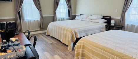 Deluxe Double Room | Desk, laptop workspace, blackout drapes, WiFi (free)