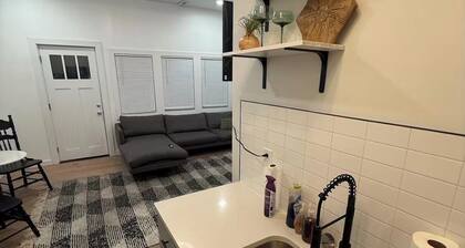 Cozy Fully Renovated 2-bedroom house in perfect St. Louis