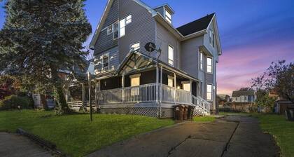 Lansdowne Sweet 2nd floor APT, only 20 mins to PHL