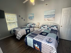4 bedrooms - 1161 Ocean Lakes Campground 4-Bedroom 3-Bath 2 min walk to beach. W/golf cart. (Myrtle Beach)