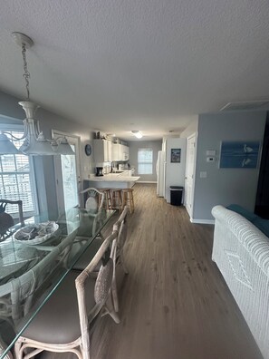 Interior - 1161 Ocean Lakes Campground 4-Bedroom 3-Bath 2 min walk to beach. W/golf cart. (Myrtle Beach)